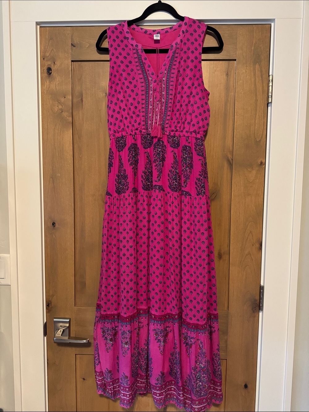 Old Navy Magenta Sleeveless Maxi Dress Womens M Floral Boho Tiered Tassel front